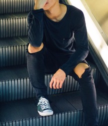 Guys in converse 5cc8961914928.jpg