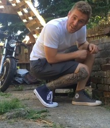 Guys in converse 5cc8962d058b6.jpg