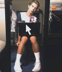 Guys in converse 5cc8965beaafb.jpg