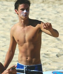 Dreamboys 5cc9c1d421384.jpg