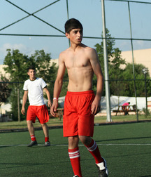Shirtless Twinks 5cca4ae68df7c.jpg