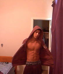 Shirtless Twinks 5cca4aed9b1c1.jpg