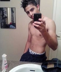 Shirtless Twinks 5cca4af977ff7.jpg