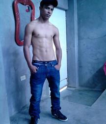 Shirtless Twinks 5cca4b146c664.jpg