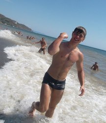 Beach and surfer boys 5ccb5563813be.jpg
