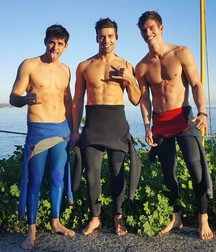 Beach and surfer boys 5ccb556fe625b.jpg