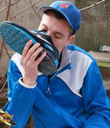 Sneakers socks and feet 5ccda63407557.jpg