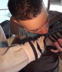 Sneakers socks and feet 5ccda63cf3dd1.jpg