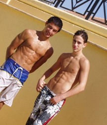 Twinks 93 5ccdb49119e5a.jpg