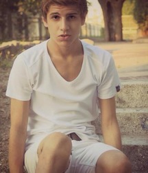 Twinks 93 5ccdb4af1ea41.jpg