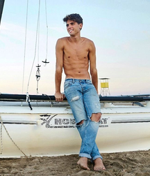Skinny jeans boys 5cceebc5f19d3.png