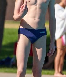 Swimmers 3 5cceed2fcee8b.jpg
