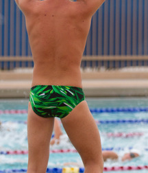 Swimmers 3 5cceee1eec3d8.jpg