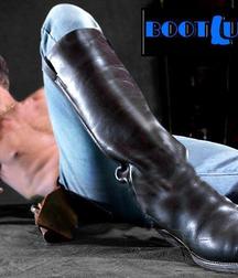 Guys in boots 2 5ccf0b95c36ff.jpg