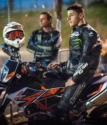 Motorsport dudes 5ccf33d3a07d7.jpg