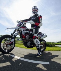 Motorsport dudes 5ccf33dbd0d3e.jpg