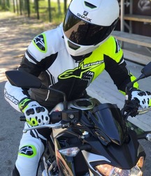 Motorsport dudes 5ccf33dd8e7d6.jpg