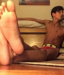 Boy feet 39 5cd2f4bd337c5.jpg