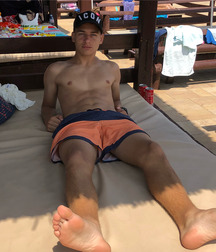 Boy feet 39 5cd2f4da114ab.jpg