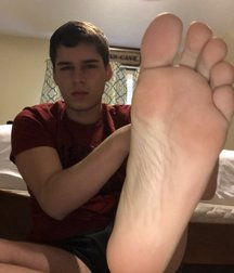 Boy feet and soles 2 5cd70f4e020a5.jpg