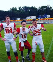 Football hunks 5cd72112e152f.jpg