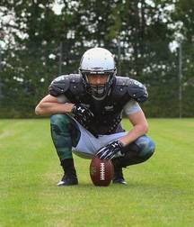 Football hunks 5cd7211cd2c65.jpg