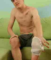 Boy models feet 5cf2cb8980864.jpg