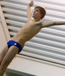 Swimmer beauties 5cf58a7ced067.jpg