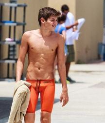 Twinks 102 5cf58da1f2396.jpg