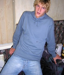 Blonde Peter 5cf58f9c61b2a.jpg