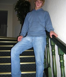 Blonde Peter 5cf58fa907826.jpg