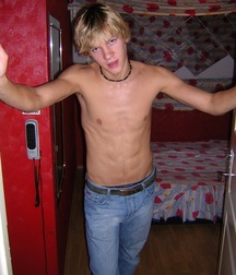 Blonde Peter 5cf58fb9be573.jpg