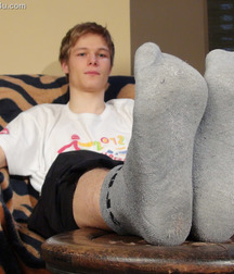 Sniff our dirty sox 5cf8c8dee3a6f.jpg