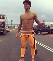 Surfer and beach hotties 5cfa02ca80b52.jpg