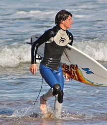 Surfer and beach hotties 5cfa02ce60abf.jpg