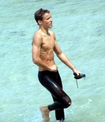 Surfer and beach hotties 5cfa02f020999.jpg