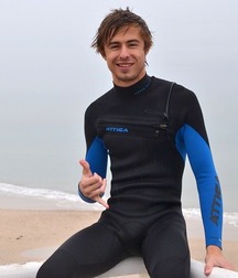 Surfer and beach hotties 5cfa030adbb55.jpg