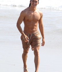 Surfer and beach hotties 2 5cfa05bd56ab9.jpg