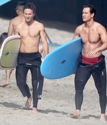 Surfer and beach hotties 2 5cfa061a2030a.jpg