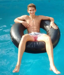 Hot and beautiful 5cfa1be7ce27d.png