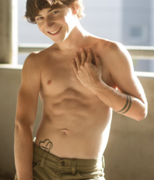 Hot and beautiful 5cfa1bf7f41f1.png