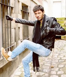 Leather wear 2 5cfa53f3ea7cf.jpg