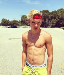 So cute so hot 5cfae4631c15a.jpg
