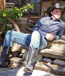 Never without boots 5cfb933b6c8b6.jpg