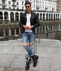 Never without boots 5cfb93407aac7.jpg