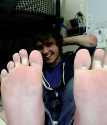 Tasty sweaty toes 5cfc13f42665b.jpg