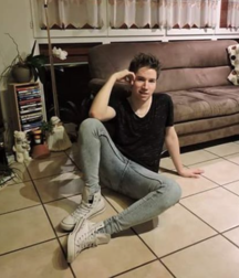 Twinks in converse 5cfc3f2495c1e.png