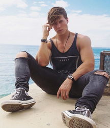 Twinks in converse 5cfc3f4f31afc.jpg