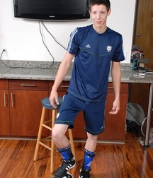 Twink feet 6 5cfc41e15925e.jpg