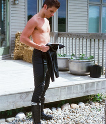 Twinks wear boots 5cfca0a5b215d.jpg